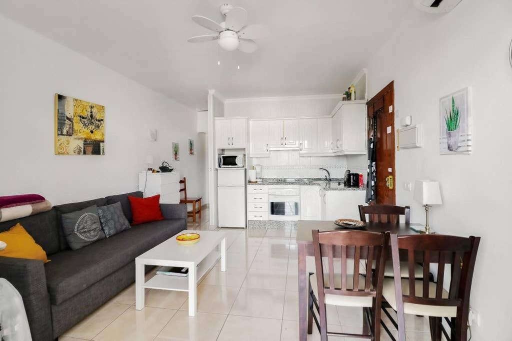 Capistrano Village, 1 Bedroom + Free Wi-Fi Nerja Exterior foto