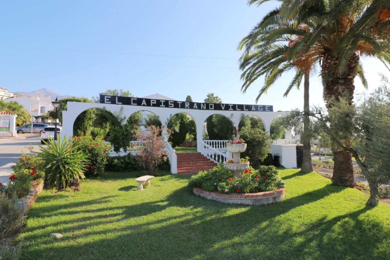 Capistrano Village, 1 Bedroom + Free Wi-Fi Nerja Exterior foto