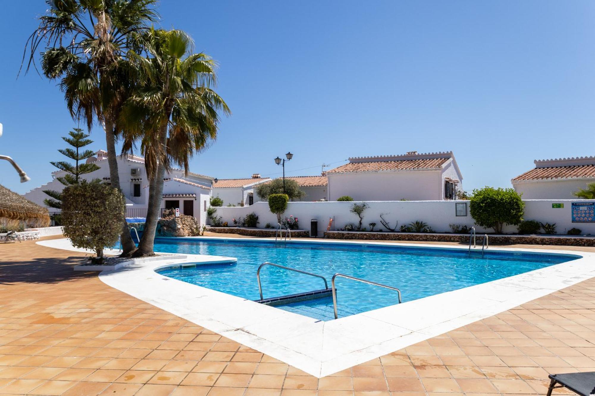 Capistrano Village, 1 Bedroom + Free Wi-Fi Nerja Exterior foto